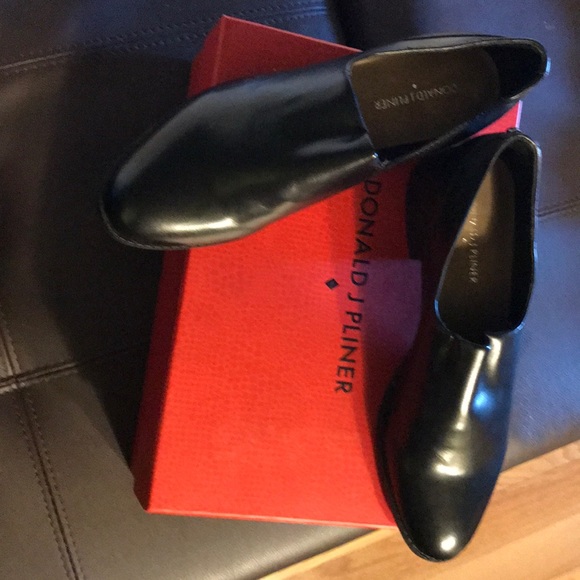 Donald Pliner Women’s shoe  8.5 - Picture 1 of 5